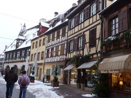 La rue principale d'Obernai proche du Gite en Alsace